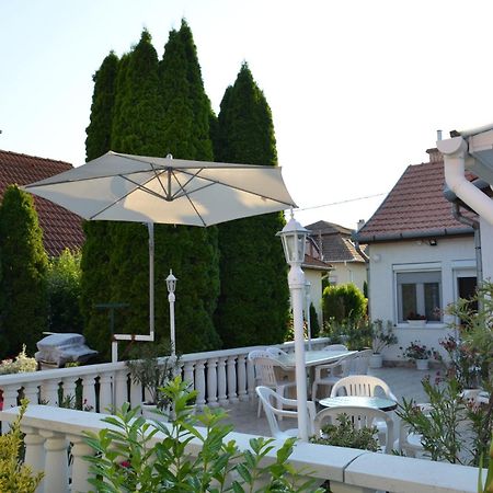 Henrietta - Violetta Apartman Hajdúszoboszló Exteriér fotografie