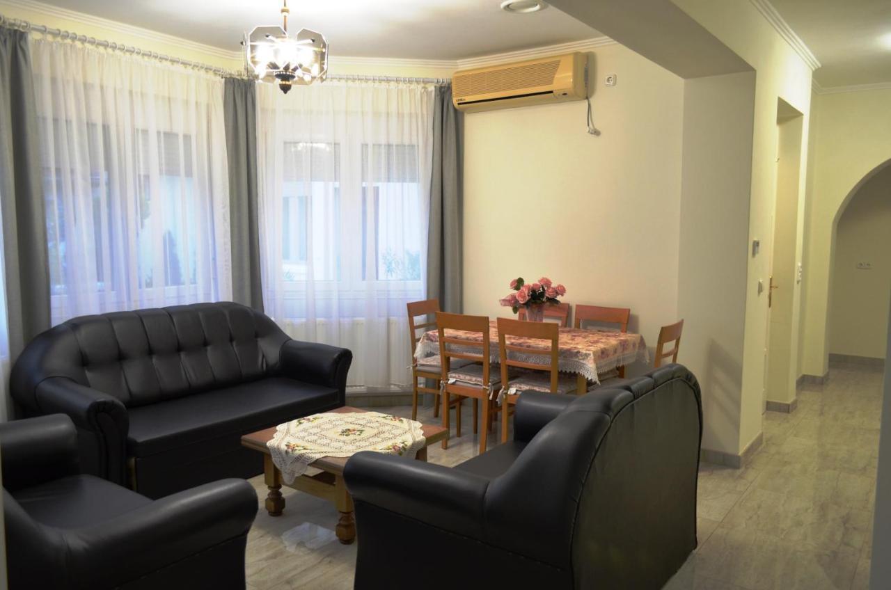 Henrietta - Violetta Apartman Hajdúszoboszló Exteriér fotografie