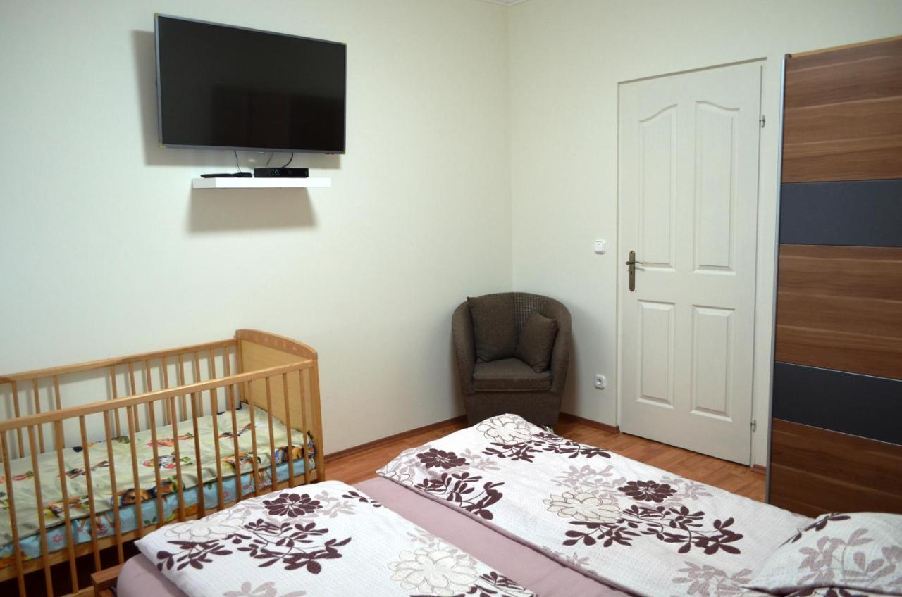 Henrietta - Violetta Apartman Hajdúszoboszló Exteriér fotografie