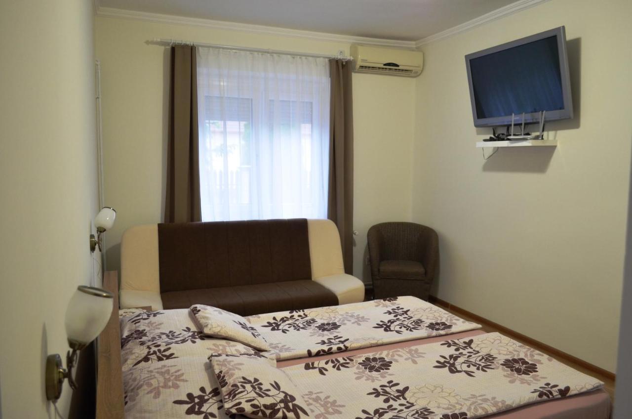 Henrietta - Violetta Apartman Hajdúszoboszló Exteriér fotografie