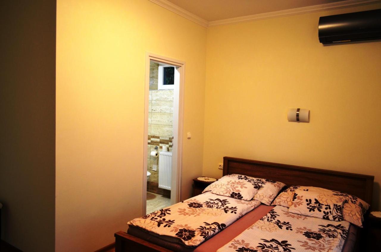 Henrietta - Violetta Apartman Hajdúszoboszló Exteriér fotografie