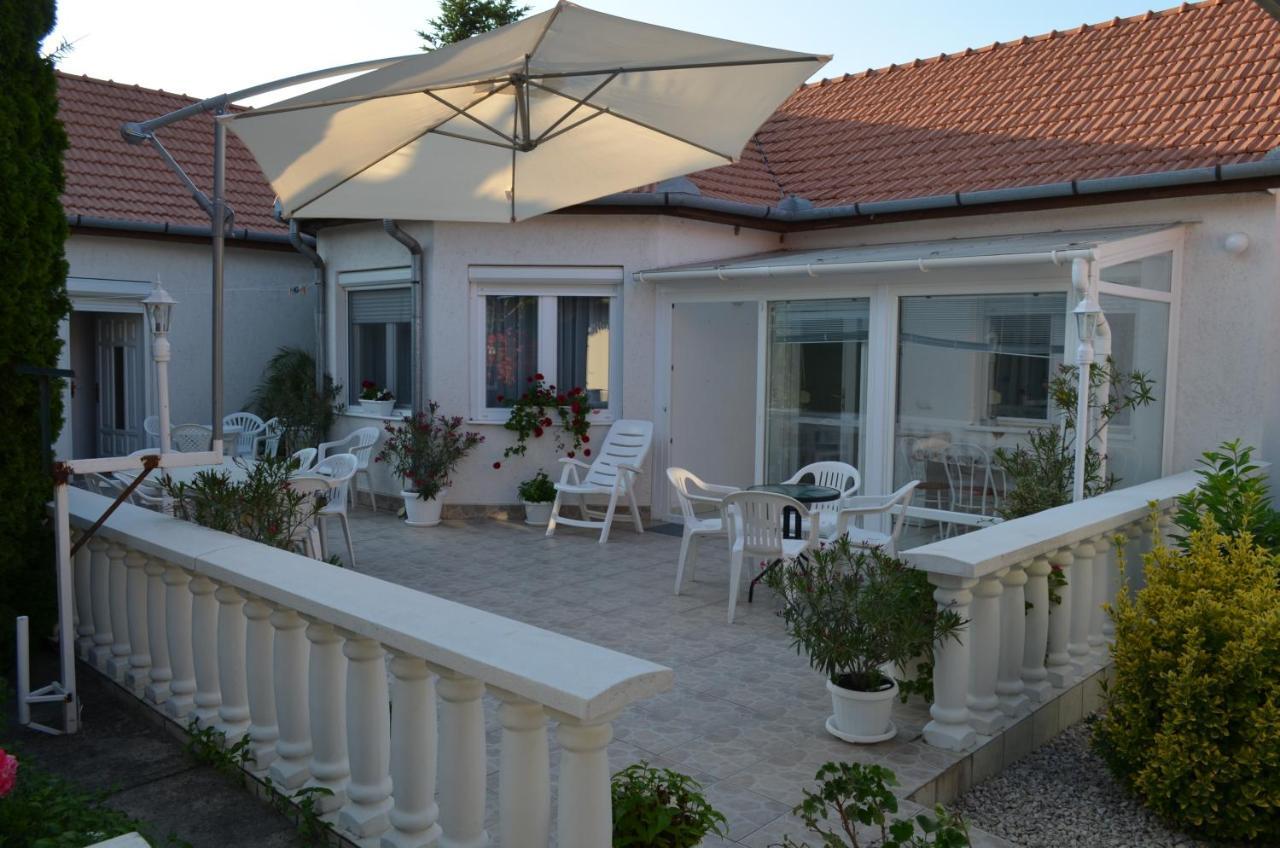 Henrietta - Violetta Apartman Hajdúszoboszló Exteriér fotografie